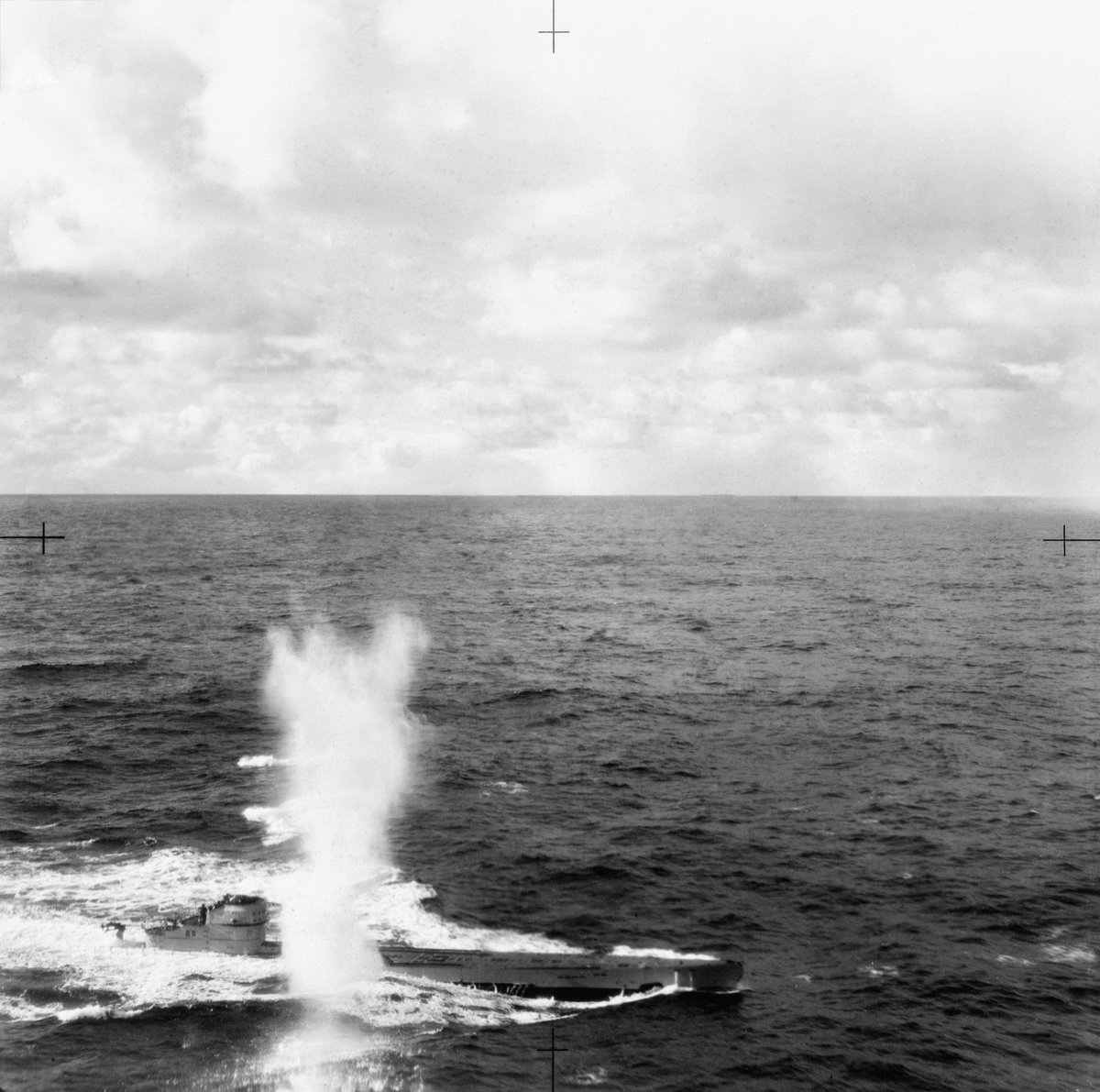 RoyalNavy's tweet photo. #OTD in 1943, the German Navy withdrew its U-boats from the main theatre of war - and thus lost the Battle of the Atlantic.

Superior training, technology, air power and escort ships delivered Allied victory - after the bloodiest convoy battles of #WW2.

https://t.co/1HrVEK5zya https://t.co/Fv7CIMrOwa