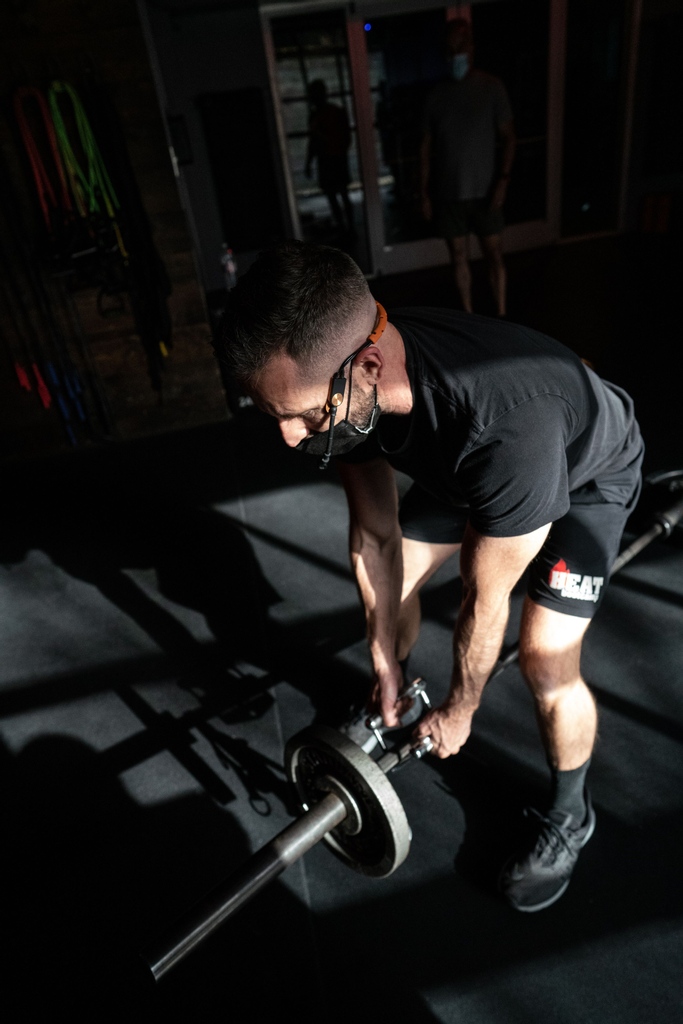 Start the week off on the right foot! Come join us for a lower body day at HEAT! Click the link in our bio to sign up for class if you haven't already!🔥
