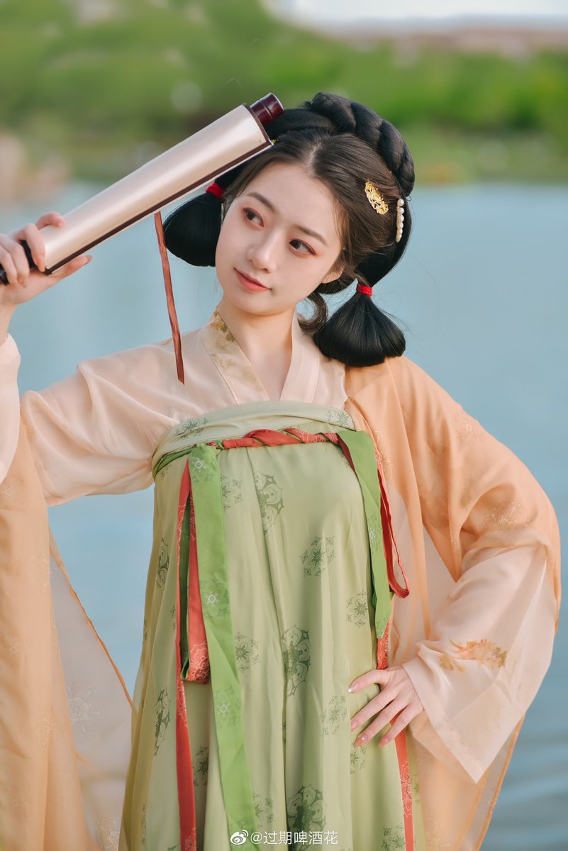 znksk3's tweet photo. hanfu
#傳統文化 #中華風
#ChineseCostume  #漢服チャレンジ
#汉服挑战 #한푸_도전 #China #汉服 #漢服 #한푸 
#Chinese_style #中���风 #中国 #ChineseCostume #chinesefashion #ChineseCulture #ChinaStory #Chinese_culture #hanfu_challenge #hanfu https://t.co/oWM5uYVn3p