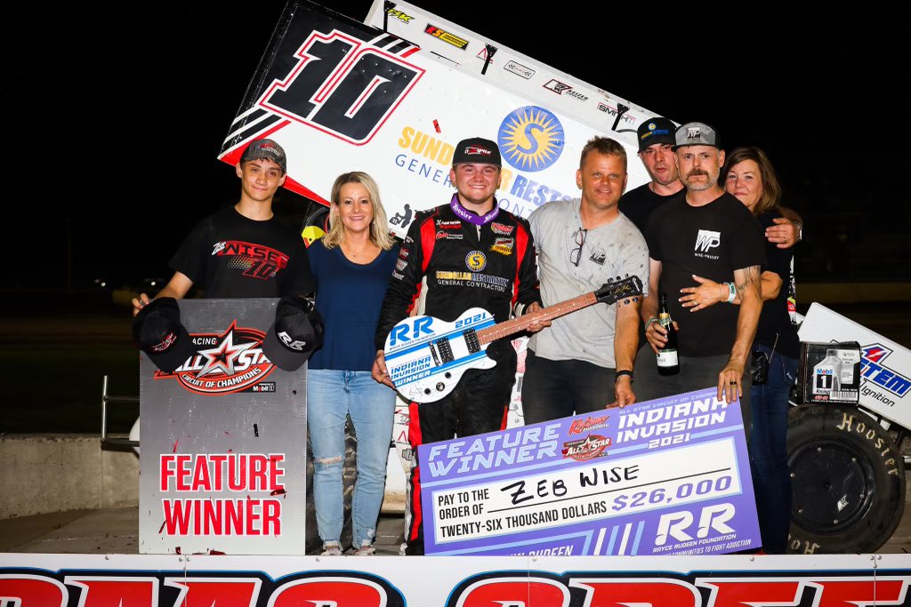 Wow. Not really sure what to say after that one. Just a testament to everyone in this picture, and so many more. What a badass night last night. Thank you @ASCoC, <a href="/RayceRudeenFdn/">Rayce Rudeen Foundation</a>, and <a href="/SandBPromotions/">S&B Promotions</a> for putting on an awesome show. I LOVE <a href="/kokomospeedway/">Kokomo Speedway</a>!