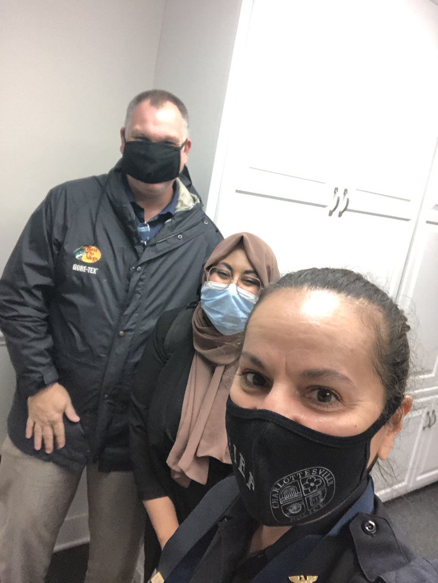ChiefB_CvillePD's tweet photo. Excited that Intern, and @UTAustin Law 3L, Nancy Amin, recipient of the inaugural Racial Justice Sustained Impact Fellowship awarded by @SPB_Global arrived at CPD today to do a deep dive into our detentions and encounters. #Equity #SocialJustice https://t.co/OVQNnV6ads