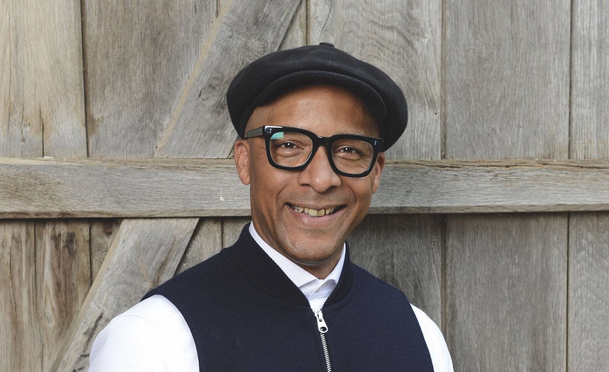 What's happening??  Only our Annual Meeting (26th)   With Countess Howe, 1st female Lord Lieutenant of Bucks.  PLUS Jay Blades, TV presenter and author.... still time to join in.  Click on the link for an Observer ticket. 
bucksfwi.org.uk/acm2021.html #inspiringwomen @WILifemagazine