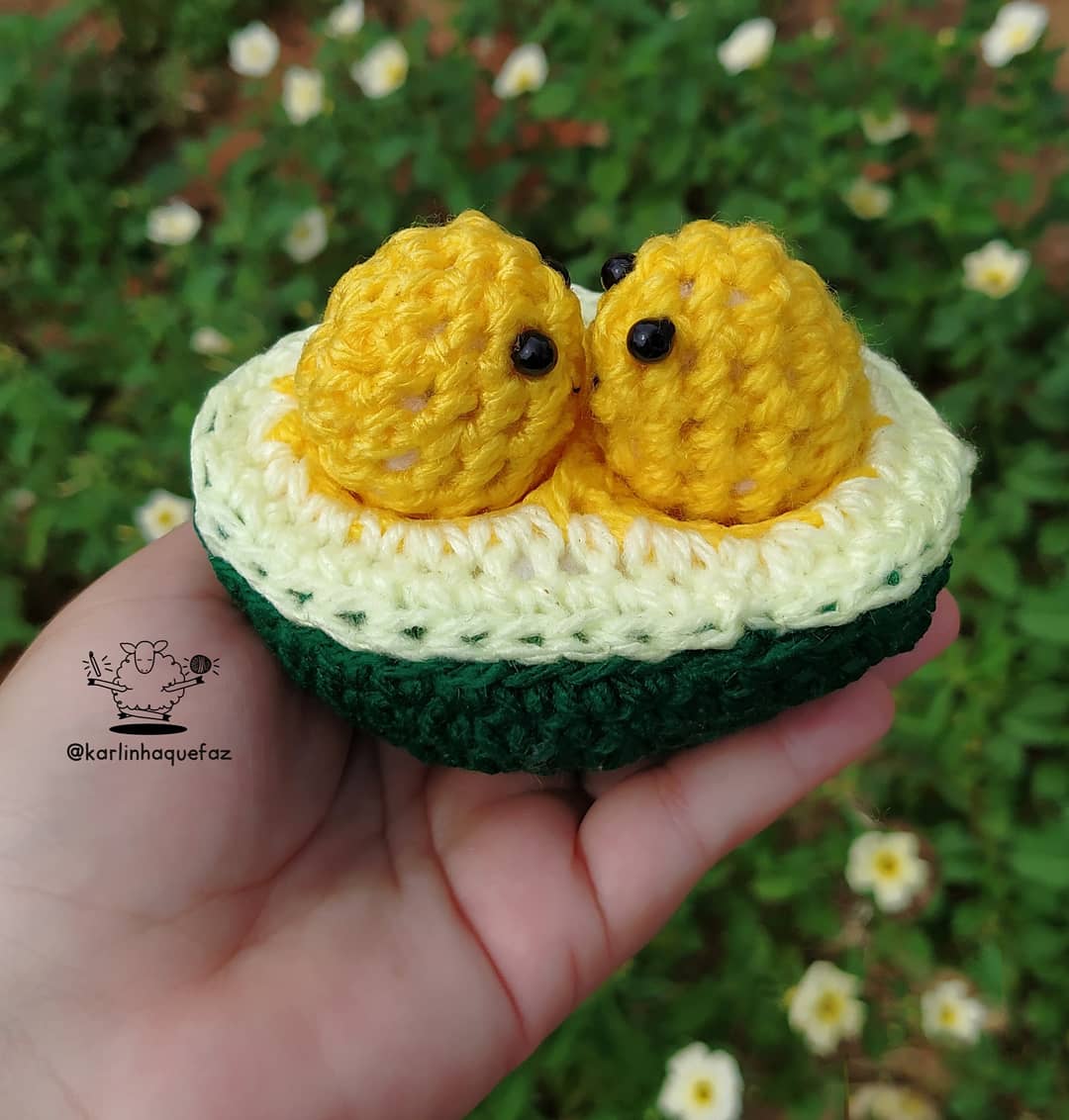karrayanee's tweet photo. Um casal de pequizinhos beijoqueiros passando na sua tl.

RT do trabalho artesanal https://t.co/5lw0v7cOD1