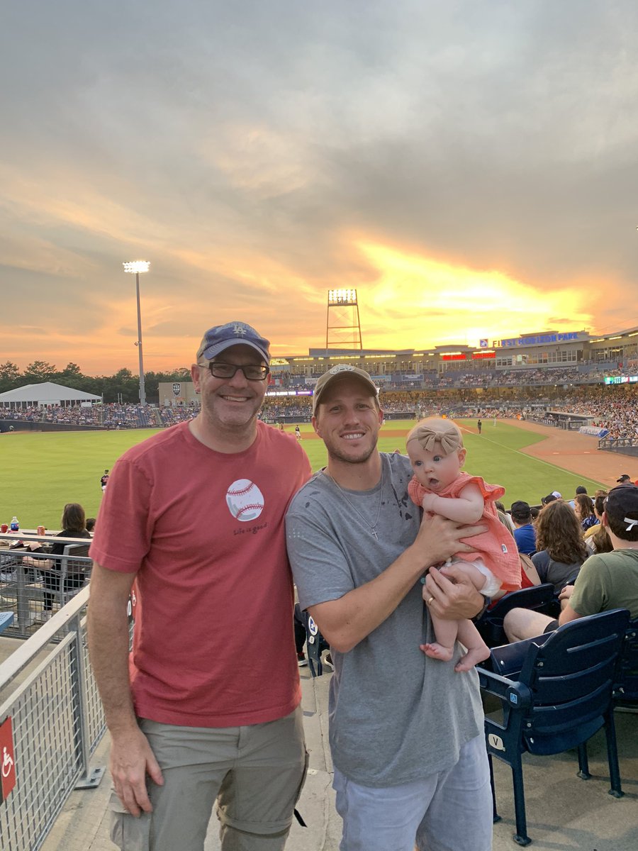 simplyafan18's tweet photo. We had so much fun this weekend at our first Sounds Saturday of the season! We had a group of 22 including a 5 month and 7 month old! Our next @nashvillesounds Saturday will be July 3rd. Secure your spot by commenting, DM or emailing markjent@simplyafan.com‼️
#simplyafantrips https://t.co/0bs0sOXjeb