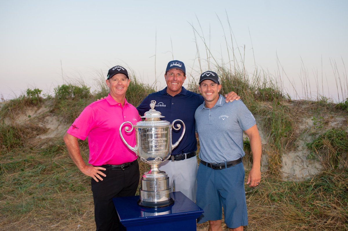 PhilMickelson's tweet image. Although I believed it was possible, I can’t believe this happened 👍