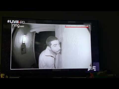 Becool088's tweet photo. @RealDarrellRoss This reminded me of the guy licking door bell on #LivePD😂🤣😂 #LivePDNation #LivePDFans https://t.co/bmargWxJfZ