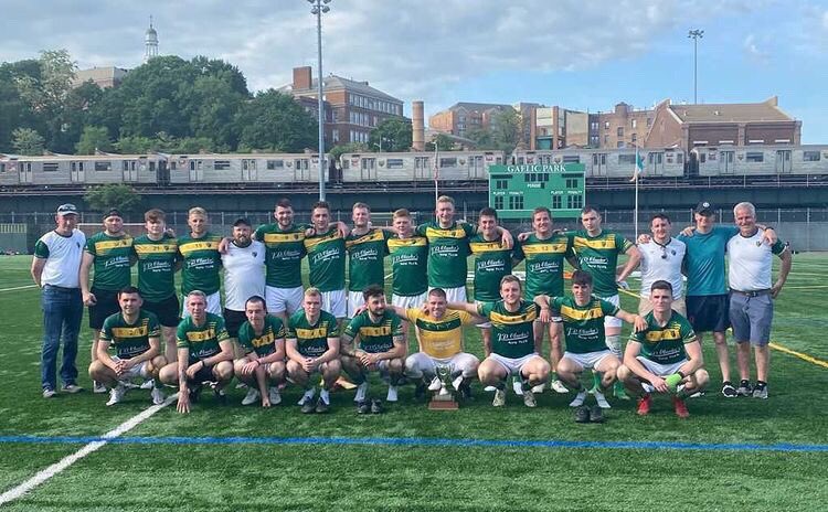 Senior Football League Final Result 

St Barnabas 4-13 
Brooklyn Shamrocks 4-11

A great game of football from last years Senior vs Intermediate Championship winners. Good luck to both teams the rest of the season! 

#GAA #NewYorkGAA