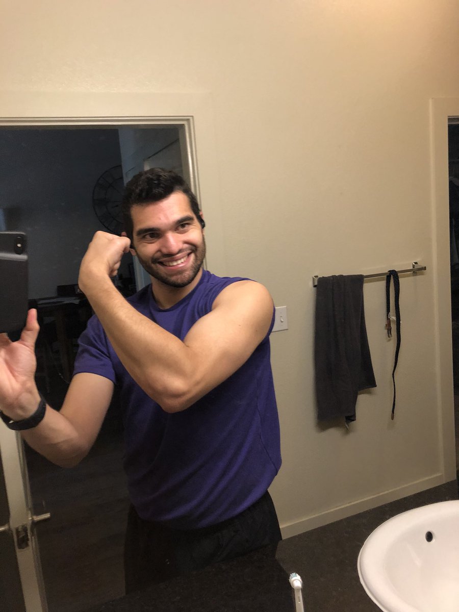 doctorhypeoffp's tweet photo. @LaceyJMusic Still working on a body transformation for a cosplay, for a little while I feel like I hit a wall, or slowing down. Since I’m recovering faster I’m gonna try to do 3 full body strength trainings a week instead of 2, while catching up in FFXIV. #RoadToZagreus #RoadToEndwalker https://t.co/1yJLfeQIu8