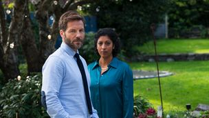 ProfThomasDixon's tweet photo. Just finished the totally gripping #innocentitv this evening -- amazing work @ImJamieBamber and co. 
https://t.co/VYYL8M1Qb4 https://t.co/kN6y4aL5vV
