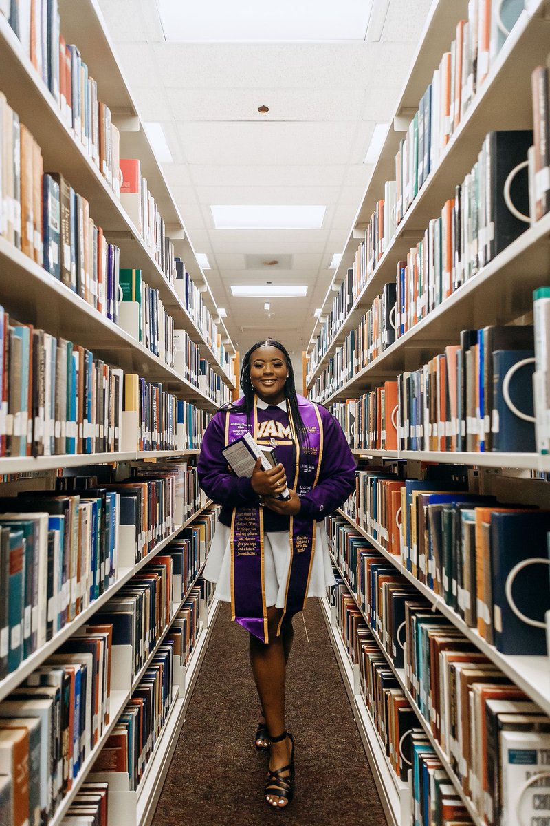 teeszn_'s tweet photo. “Education is the most powerful weapon which you can use to change the world.” 

May 15th I graduated from THE ILLUSTRIOUS Prairie View A&amp;M University. 💜💛💜💛
-B.S. Criminal Justice 🕵🏾‍♀️
-4x Deans List recipient 
-Mentor 
-3.49 GPA
-First Generation

James 4:10 ✝️💛 https://t.co/KNRqWlatHo