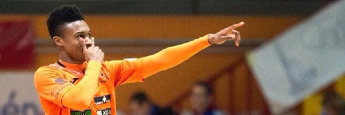 FutsalFichajes3's tweet photo. #DimesYDiretes 

📌Renato a Inter. Primer año cedido en Burela. 

#LasMalasLenguas #Futsal https://t.co/jrhjl9NwZG