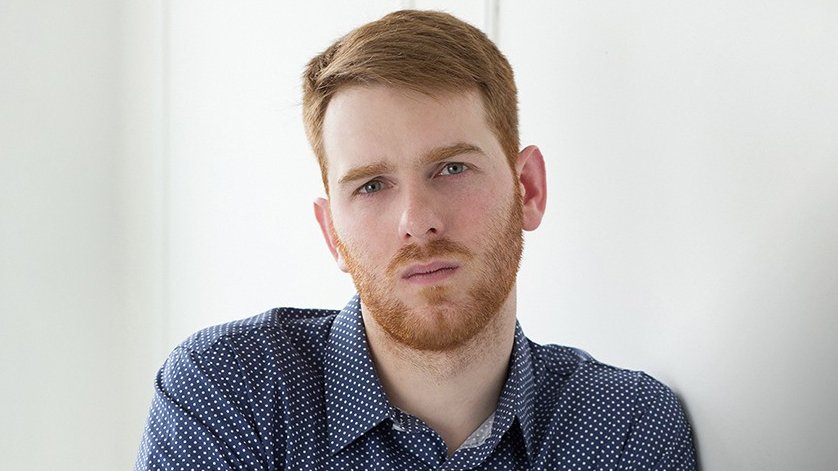 dergazetteur's tweet photo. Mann mit "FUCK YOU GRETA"-Aufkleber an seinem SUV findet, dass Gendern die Gesellschaft spaltet https://t.co/9qTWt1WTfG