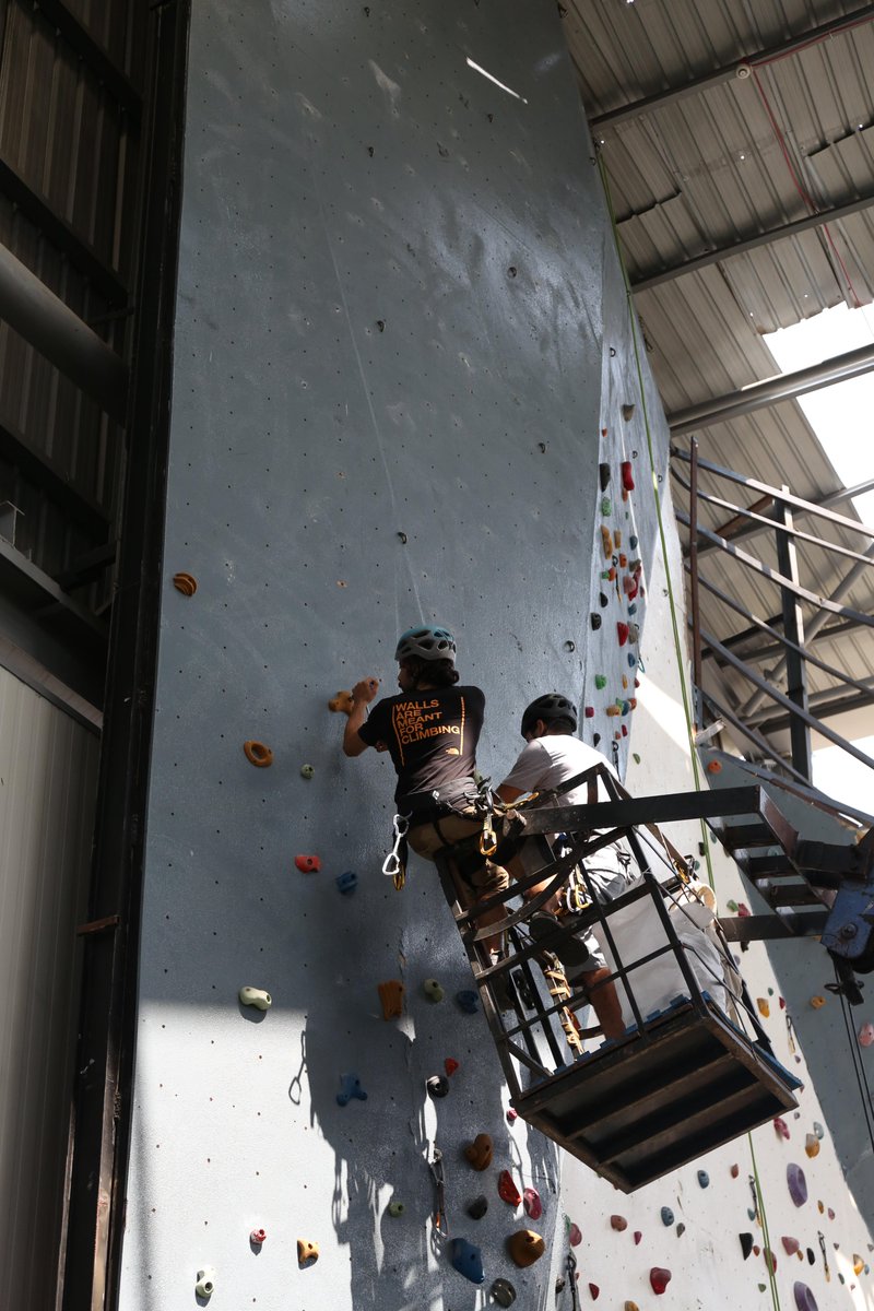 globalclimbing's tweet photo. With the generous support from the climbing community, Flyp is rebuilding their climbing gym in a new location! Flyp is located in Beirut, Lebanon and suffered severe damage from the August 2020 explosion. Learn more here: https://t.co/8u92atqhCq 

📸 photo by Laura Karam

#climb https://t.co/Zcw9RcAjqw