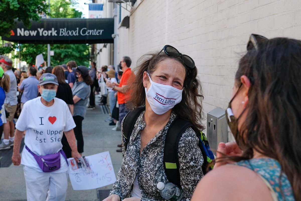 LiftinTerri's tweet photo. I joined my community yesterday in saying #stopthetower. Our city's leaders need to act in the best interests of the community. https://t.co/2qXvUsHgDa