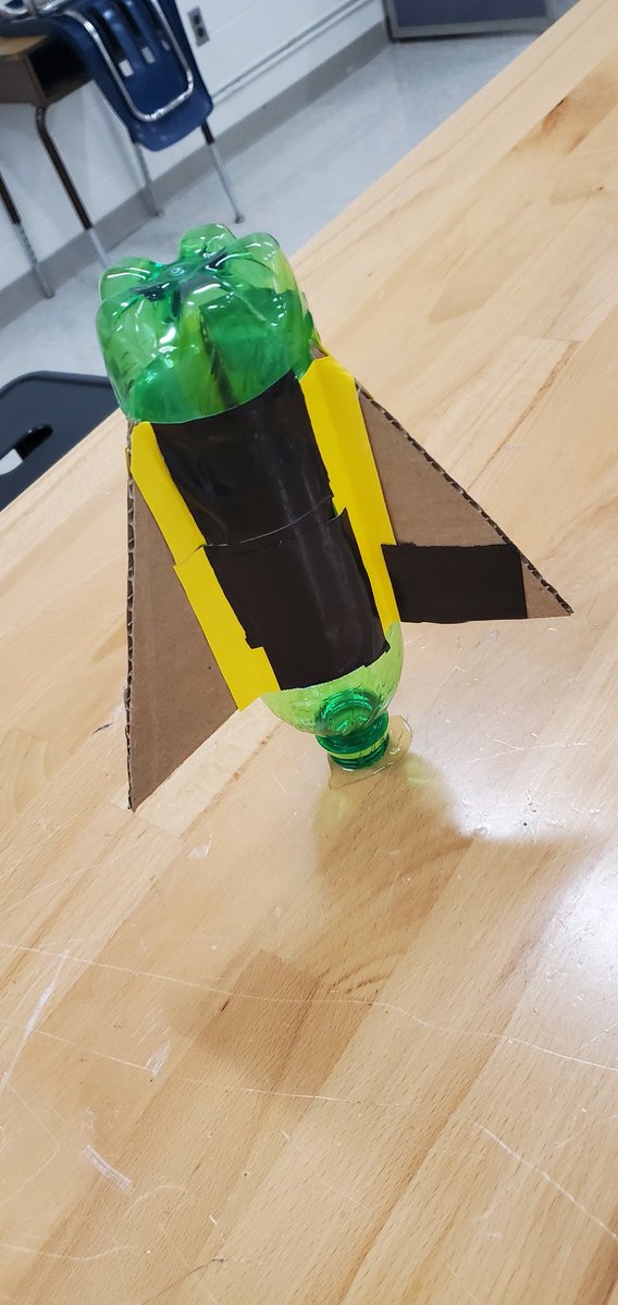 Students are designing and engineering their water rockets.  @mrjwalt <a href="/WMSWildcatNews/">Walton Middle School</a> <a href="/mshand1/">Mia Shand</a> <a href="/CATEChs/">CATEC</a> <a href="/acpslearntech/">ACPS Learning Tech</a>