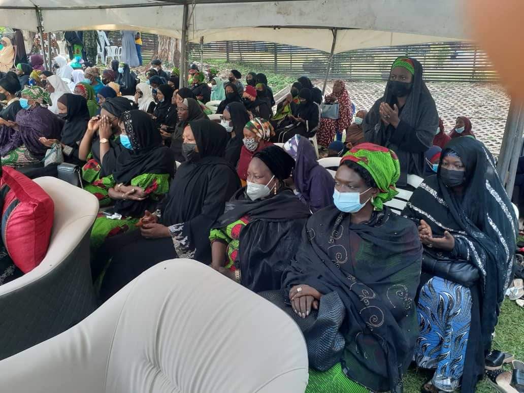Tabitha07184945's tweet photo. The Nigerian Army has observed 3-days prayer  for the repose of the soul of late Chief of Army Staff (COAS) Lieutenant General Ibrahim Attahiru and others who died in the ill-fated Beechcraft King Air 350 crash at Kaduna earlier on Friday. https://t.co/RmDy2ClLh8