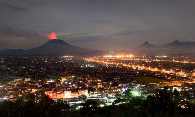 benjimk's tweet image. 🇨🇩#RDC, Goma vous souhaite une bonne nuit.
La journée n'a pas été facile pour nos frères avec quelques tremblements de terre, espérons une nuit paisible,

Un like et retweet pour cette magnifique ville de la RDC ❤️