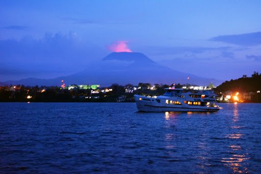 benjimk's tweet image. 🇨🇩#RDC, Goma vous souhaite une bonne nuit.
La journée n'a pas été facile pour nos frères avec quelques tremblements de terre, espérons une nuit paisible,

Un like et retweet pour cette magnifique ville de la RDC ❤️