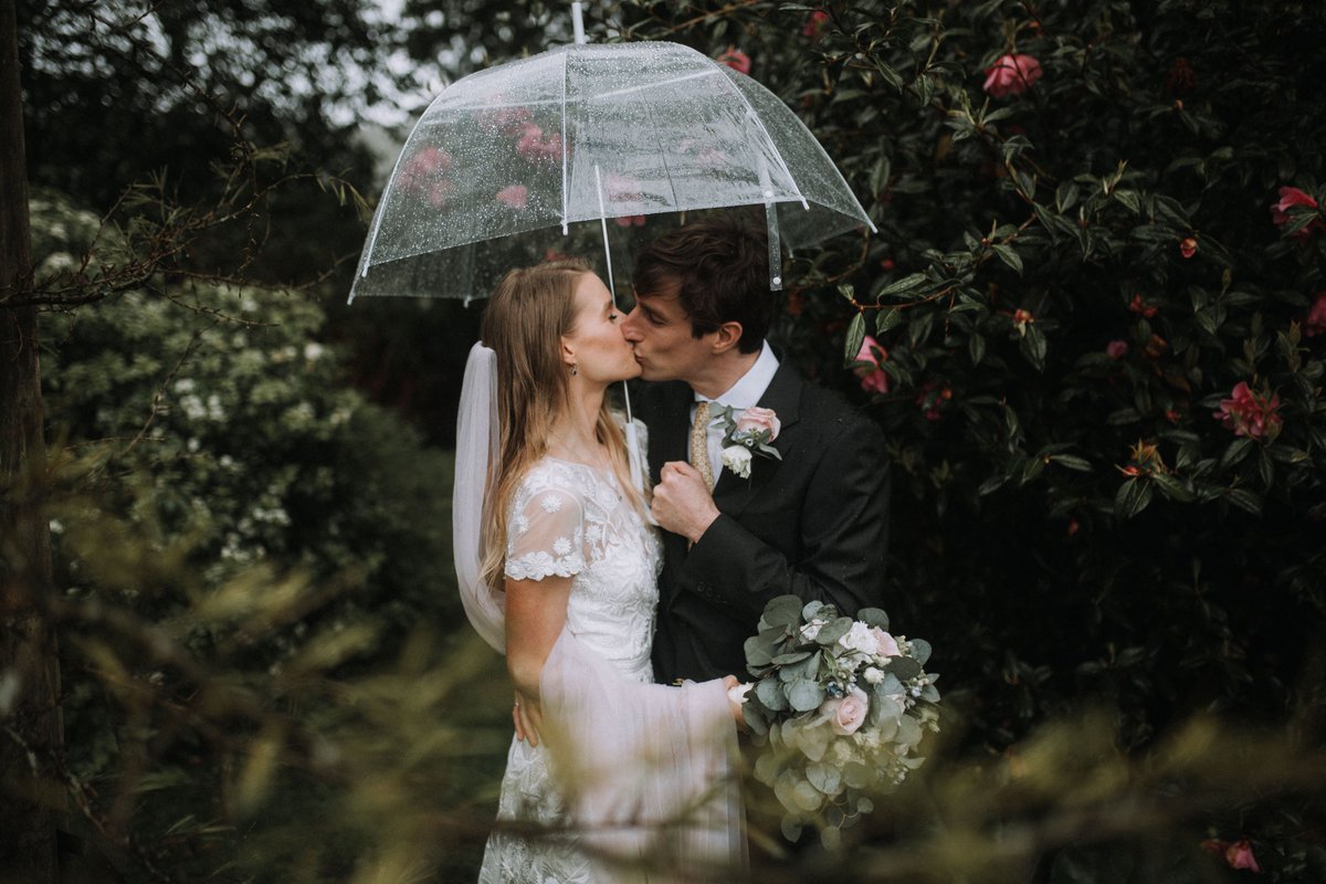 leahweddings's tweet photo. Congratulations Aggie and James! I loved heading down to Hampshire to @LangrishHouse for their gorgeous wedding yesterday. Full of such joy, an absolutely wonderful day for a truly lovely couple. 🤍 https://t.co/z4XV8o68Vo