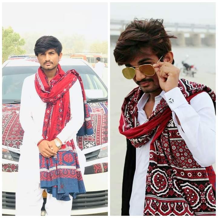 AliGurgaiz's tweet photo. ﺗﻮﻥ ﻭڪﺎﻣﻴﻞ حڪﻤﺮﺍﻥ ﻣﺎﻥ ﺳﻨﮅ امڙ ﺳﺎﻥ ﺳﭽﺎﺭ ﺁﻫﻴﺎﻥ
ﺗﻮﻥ لڪﻲ راتين جي انڌيري ۾ ڪامريڊ ﮐﻨﭝﻲ ﻣﺎﻥ سن جي ﺳﻴﺪ ﺟﻲ للڪﺎﺭ ﺁﻫﻴﺎﻥ۔۔
#سنڌي_ادب https://t.co/uThiAKkbr2