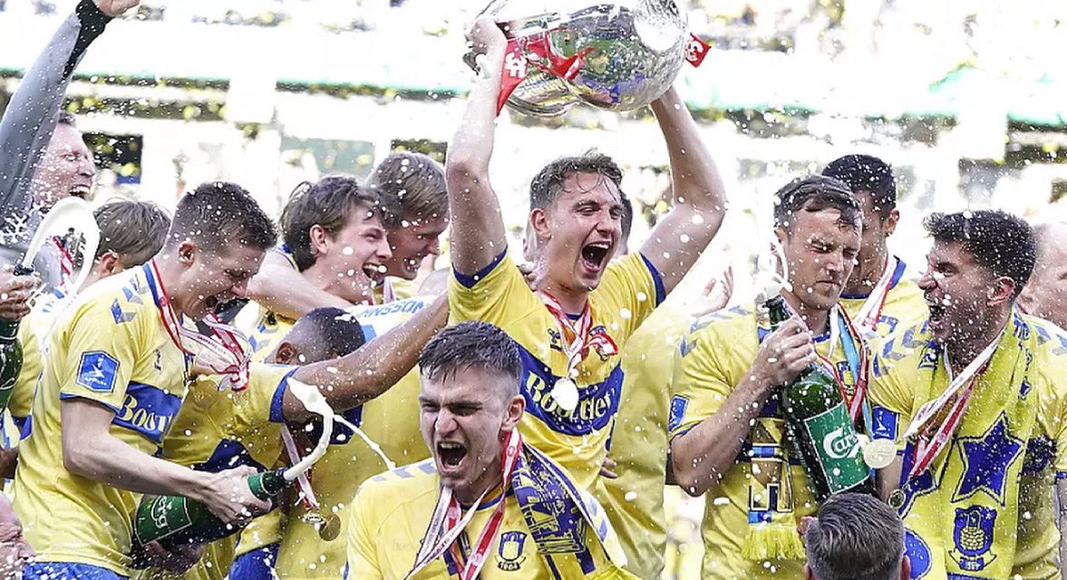 DanielAgger's tweet image. Congratulations to the club the players and all the fans.
A fully deserved title in a tough year.🏆
Without taking anything away from the players  I want to highlight the work of coach Niels Frederiksen and his team.
I don’t think we can give them enough credit👏🏻👏🏻👏🏻