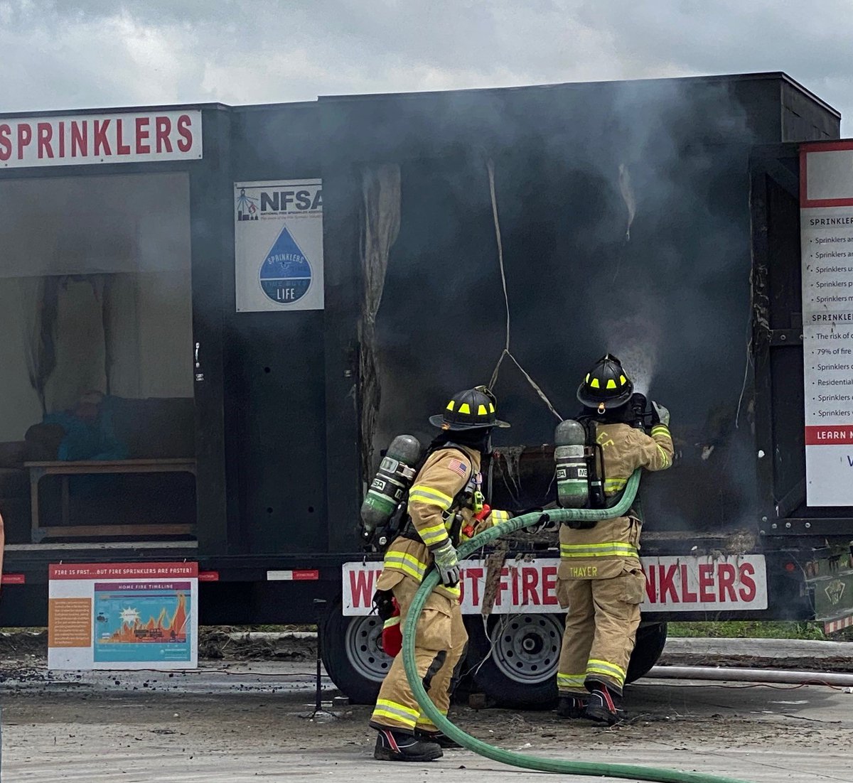 thanks to <a href="/WaukeeFire/">Waukee Fire Dept</a> who hosted a residential #fireSprinkler demonstration last week provided by <a href="/NFSAorg/">NFSA</a>  - easy to see for yourself -> fire sprinklers make a difference! in 19 seconds! the sprinkler activated and put out the fire - not so good on the non-sprinklered side...