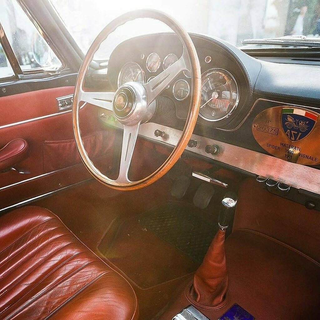 This interior is making my Monday. 📸@maserati  #italianleather #leathergeek instagr.am/p/CPQ99mYBBSN/