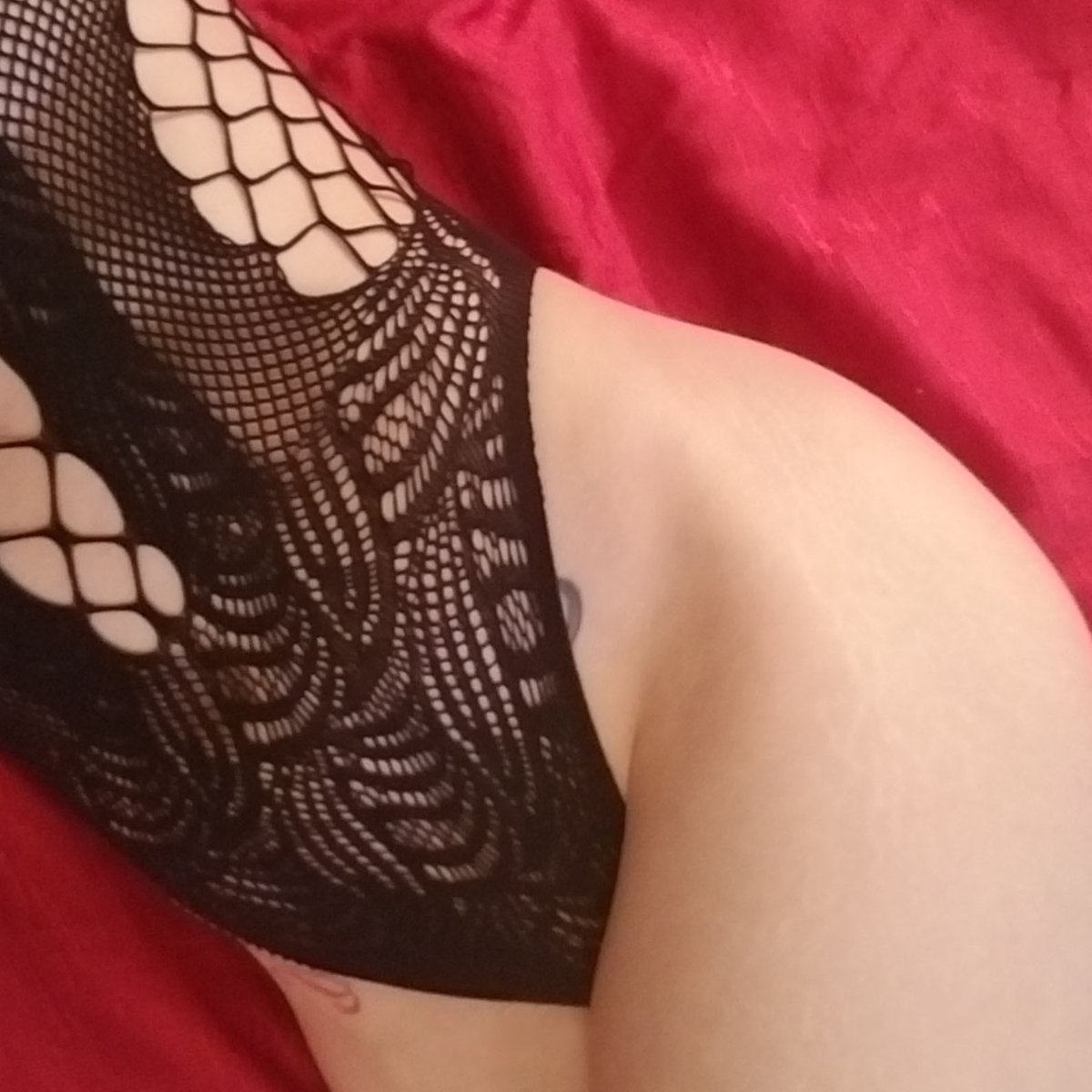 lexisylver's tweet photo. A little #tease as to what my #OnlyFans see 🔥
Get #Lexclusive:
⚡️Photos of me
✨ Sexy voice memos
🎟 Entry to all of my #events
🔗 https://t.co/dVoSrsUuxI
#lexisylver #lexual #getlexual #OF #joinme #cumandjoin #lingerie #red #blacklace https://t.co/zVHQZ3YmZ8