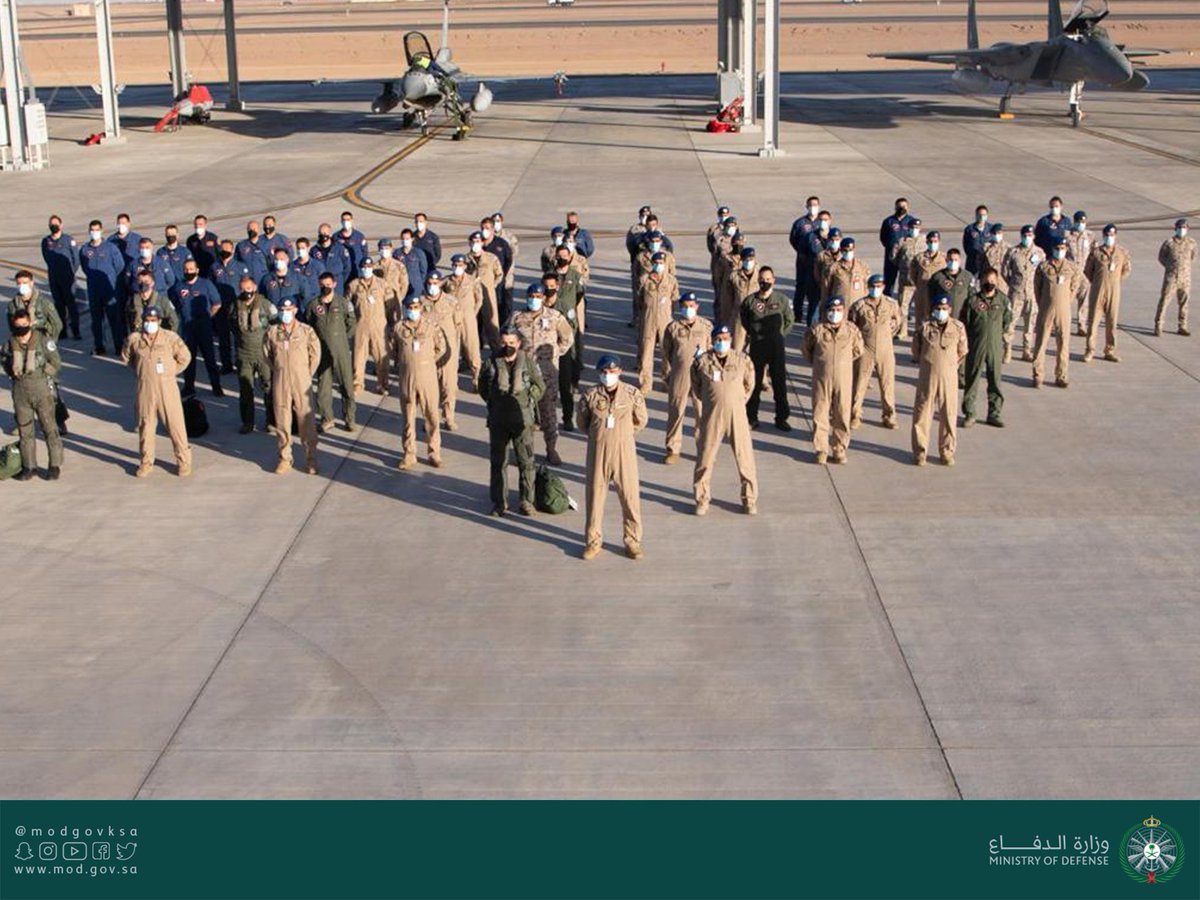 اكتمال وصول مجموعة القوات الجوية اليونانية المشاركة في #تمرين_عين_الصقر_2 بقاعدة الملك فيصل الجوية بالقطاع الشمالي.
mod.gov.sa/MediaCenter/Mi…