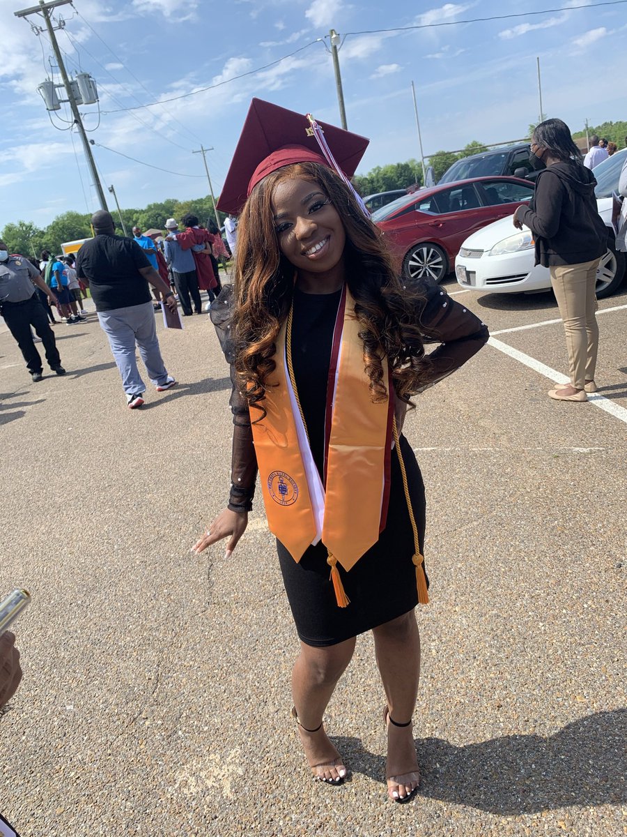 KabriaBates's tweet photo. Knowledge will give you power , Character will give you respect .
-                               
Honor Graduate
Phi Theta Kappa https://t.co/WbYeMsbHXU