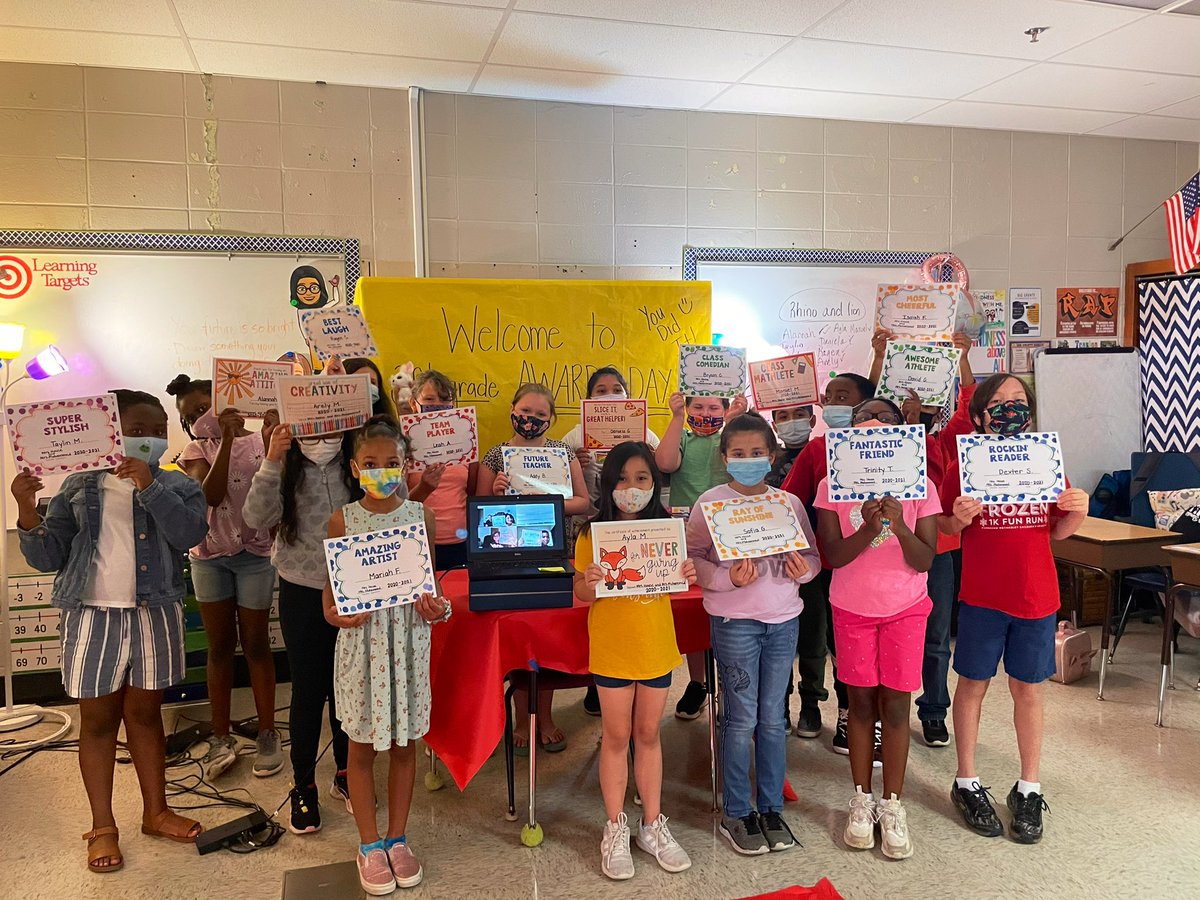 Red Carpet for our Awards Day! <a href="/Eagles_BSI/">Big Shanty Intermediate</a> <a href="/PrincipalDrK/">Kelly Luscre</a> <a href="/Courtneykelly05/">Courtney Kelly</a> 🥳 #3rdgraderocks #HappyatBSI