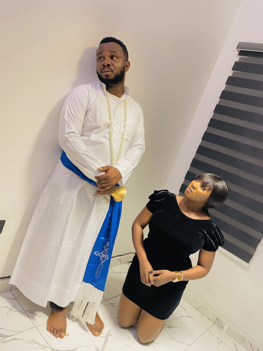 Mrfunny___'s tweet photo. Madam your problem big pass my church o 🙄🙄 https://t.co/ClXKqsMPmD