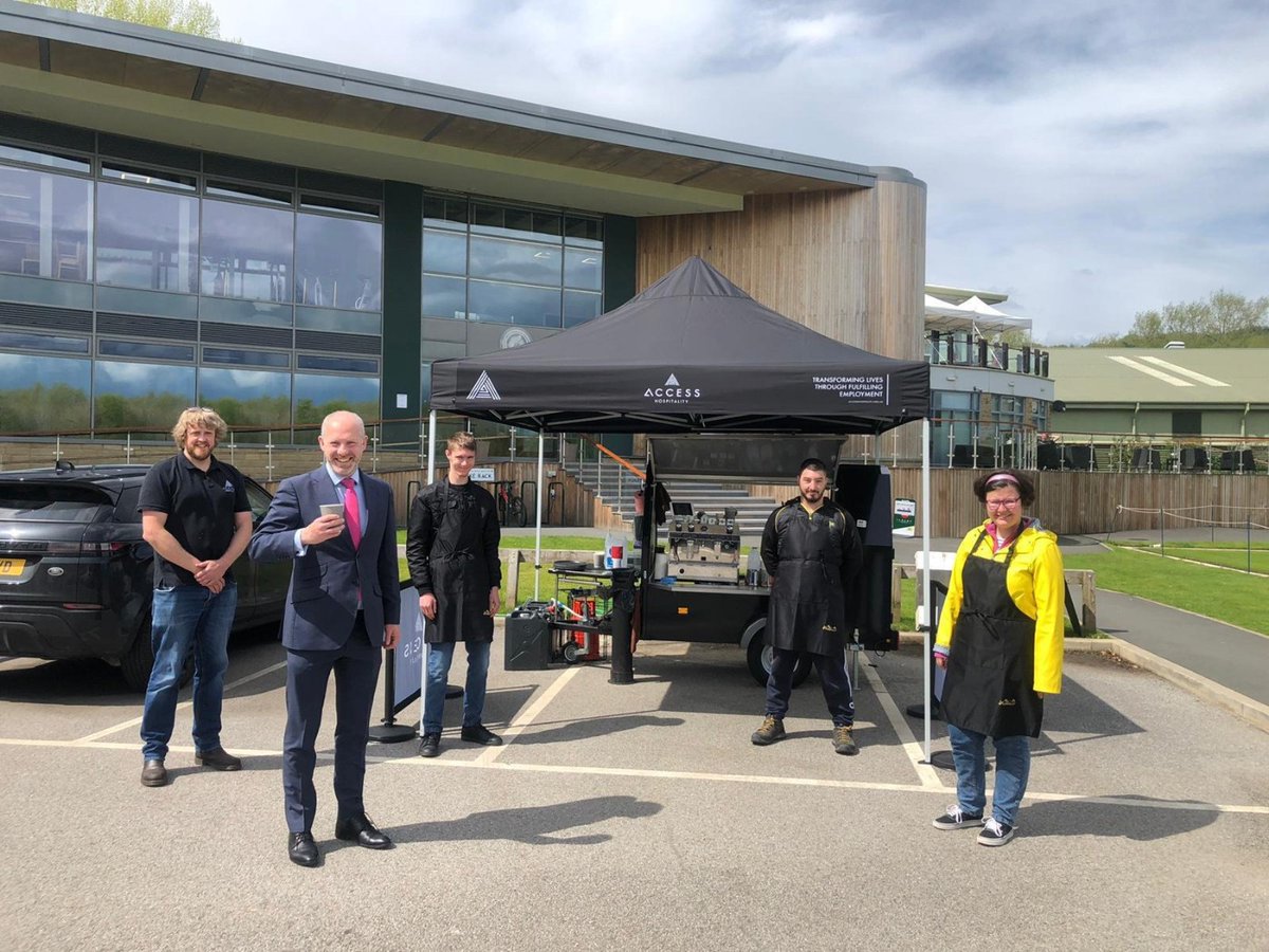 Minister for Disabled People <a href="/JustinTomlinson/">Justin Tomlinson</a> today visited Ilkley and Bradford to hear about the life-changing support @AccessCIC and <a href="/dfnsearch/">DFN Project SEARCH HQ</a> are providing to young people with learning disabilities and autism to support them into work #PlanforJobs