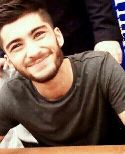 kissymalum's tweet photo. look at him he’s so cute                            I vote for #ZaynMalik as #100MostHandsomeMen2021 https://t.co/66ehGAlbRq
