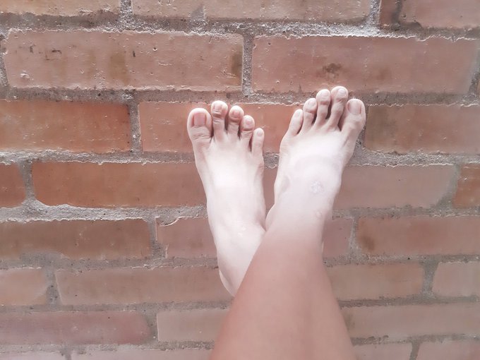 Pies peque&ntilde;os 🥰🥰🥰🥰feet small https://t.co/FXWOkT34yU<a href="/tag/natural"class="tags"><span>#natural</span></a><a href="/tag/latina"class="tags"><span>#latina</span></a><a href="/tag/feet"class="tags"><span>#feet</span></a><a href="/tag/chaturbate"class="tags"><span>#chaturbate</span></a>