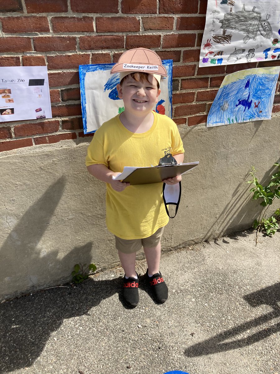 Our Gr1 Zookeepers #Tanseytigers shared their animal expertise w/families today. #tanseycares #teamtansey #tanseytigers <a href="/edaniel105/">Elizabeth Daniel</a> <a href="/_MrsSavoie/">Megan Savoie</a> <a href="/taylorcpacheco/">Taylor Santos</a> <a href="/FRPSsupt/">Fall River Public Schools Supt</a>