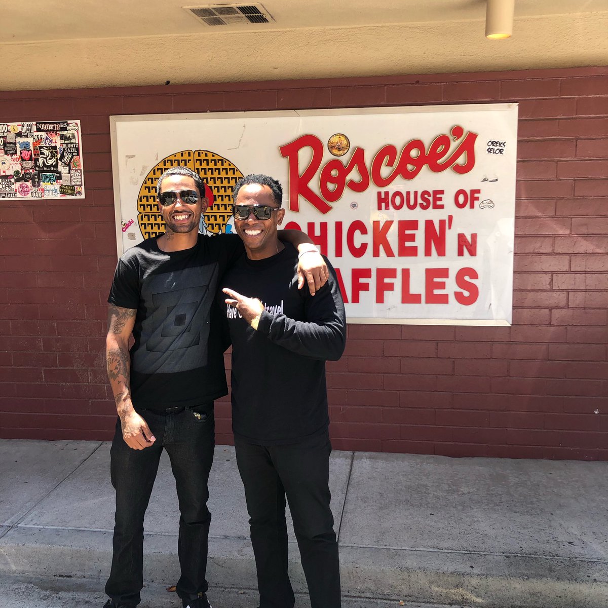 docspeaks's tweet photo. ๐คItโs always a great time to eat @roscoesofficial #chickenandwaffles ๐ #workhardeatgood ๐ฏ #lovelightandinsight https://t.co/fTD8sGEOux
