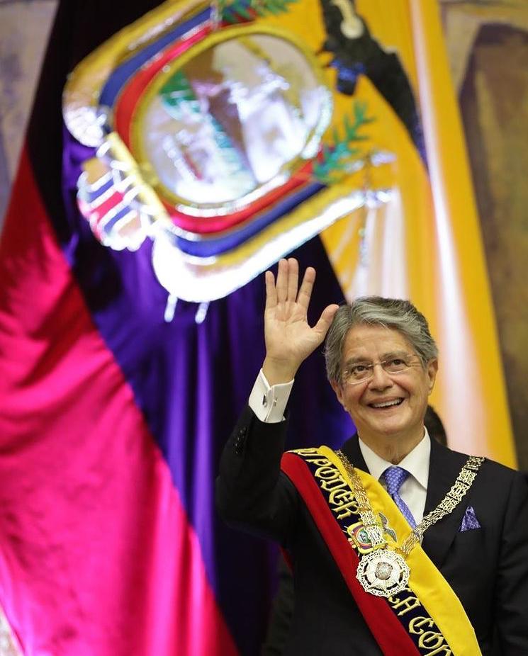 fortalezaecu's tweet photo. Felicidades Sr. Presidente @LassoGuillermo no cabe duda que el Ecuador vive uno de los momentos más duros de su historia, pero confiamos en su capacidad para sacarnos de esta crisis. Dios lo Bendiga. https://t.co/vgfeJGhb4I