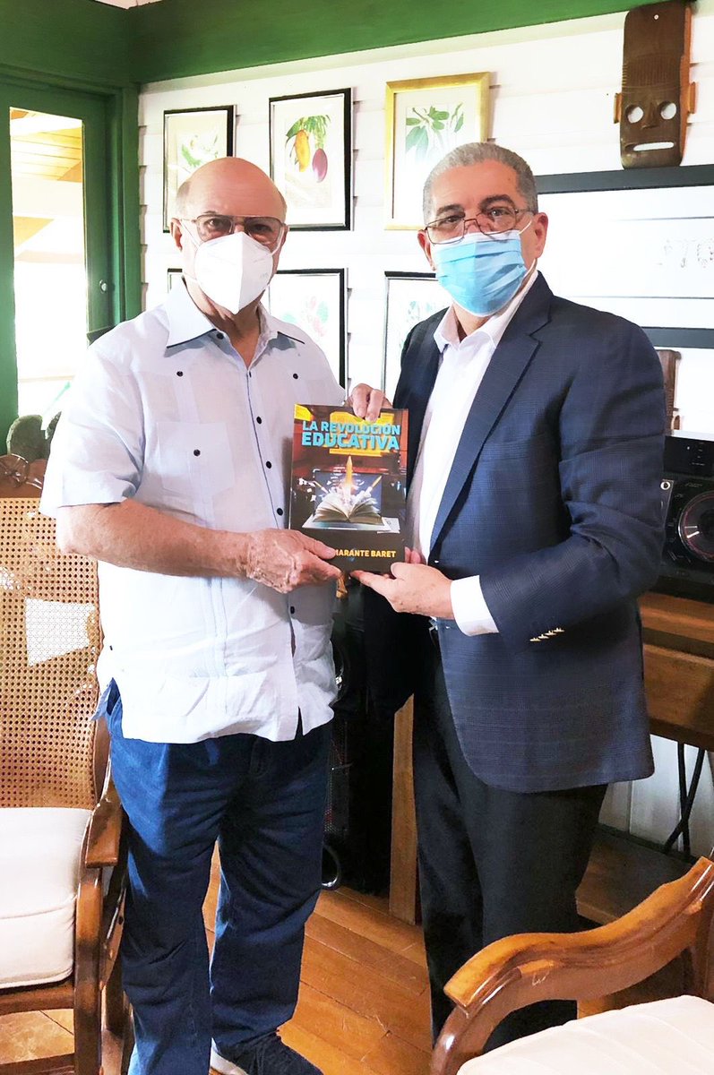 Muchas gracias al expresidente Hipólito Mejía,<a href="/llegopapa/">Hipólito Mejía</a>, por recibirme en su hogar donde le entregué un ejemplar de “La Revolución Educativa” y sostuvimos una amena  conversación. ¡Siempre interesante dialogar con un hombre de su experiencia!