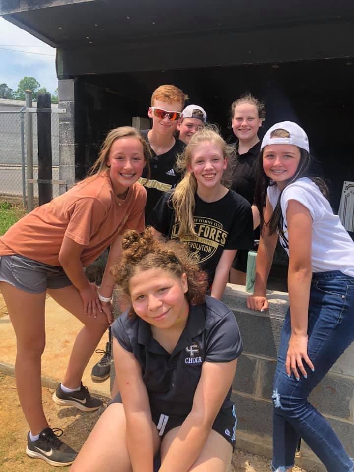 🏆🔴 KICKBALL CHAMPIONS! 🔴🏆

Congratulations to the KODIAK BEARS, the reigning 8th grade kickball tournament champions!

⭐️ #betterthanever
🖤 #ForestFamily
🔴 #championculture