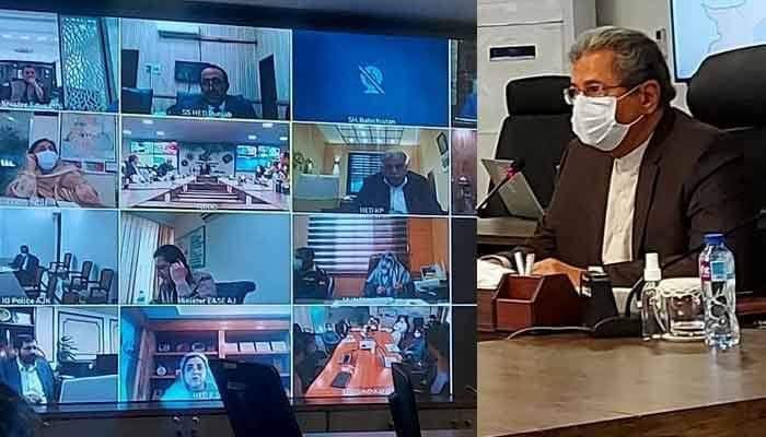Homidevang31's tweet photo. 🚨ReTWEET if Agree🚨
🤬Government official does their meeting in virtual way why we students have to physically attend exams our lives doesn't matter😠
#CancelAllBoardExams https://t.co/SGMbdIl271