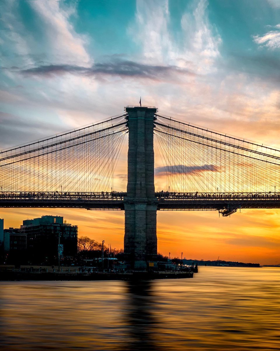 I_LOVE_NY's tweet photo. May 24, 1883: On this day in New York history, the #BrooklynBridge opened after 14 years of construction, connecting New York and #Brooklyn for the first time in #history.

📸: @ aero.tan via Instagram https://t.co/6RW66sdTSq