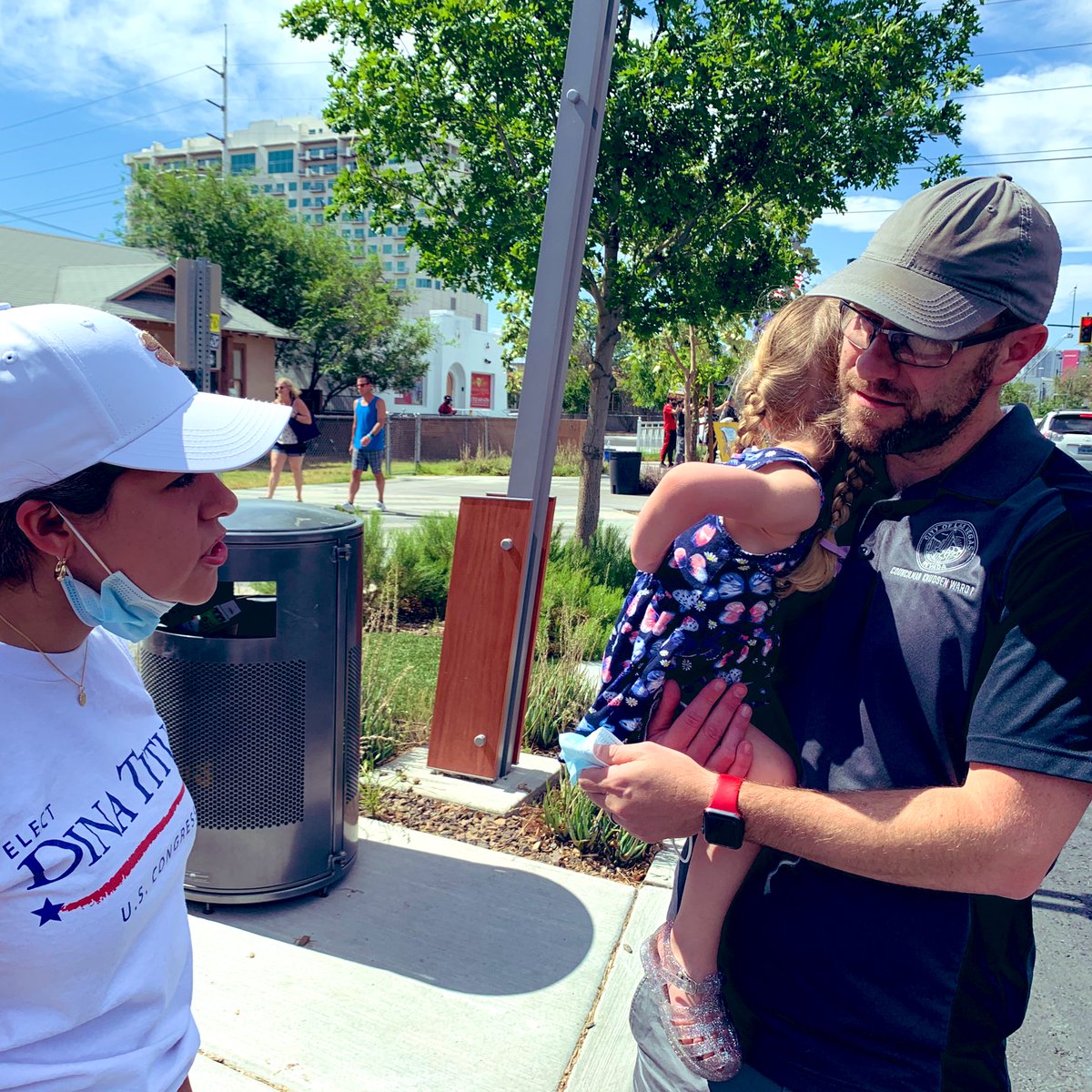 clvbrianknudsen's tweet photo. #DidYouKnow: There’s 3 Million Reasons why YOU should get your #COVID19 vaccine.

Instead of giving you all 3M 🧮, here’s my TOP 3:

1️⃣ Enjoying meetings w/ my staff — and seeing their smiles! 😁

2️⃣ Events without masks! 😷🙌

3️⃣ Meeting new friends at parades/festivals! 🎪 https://t.co/RMb1fvquUO