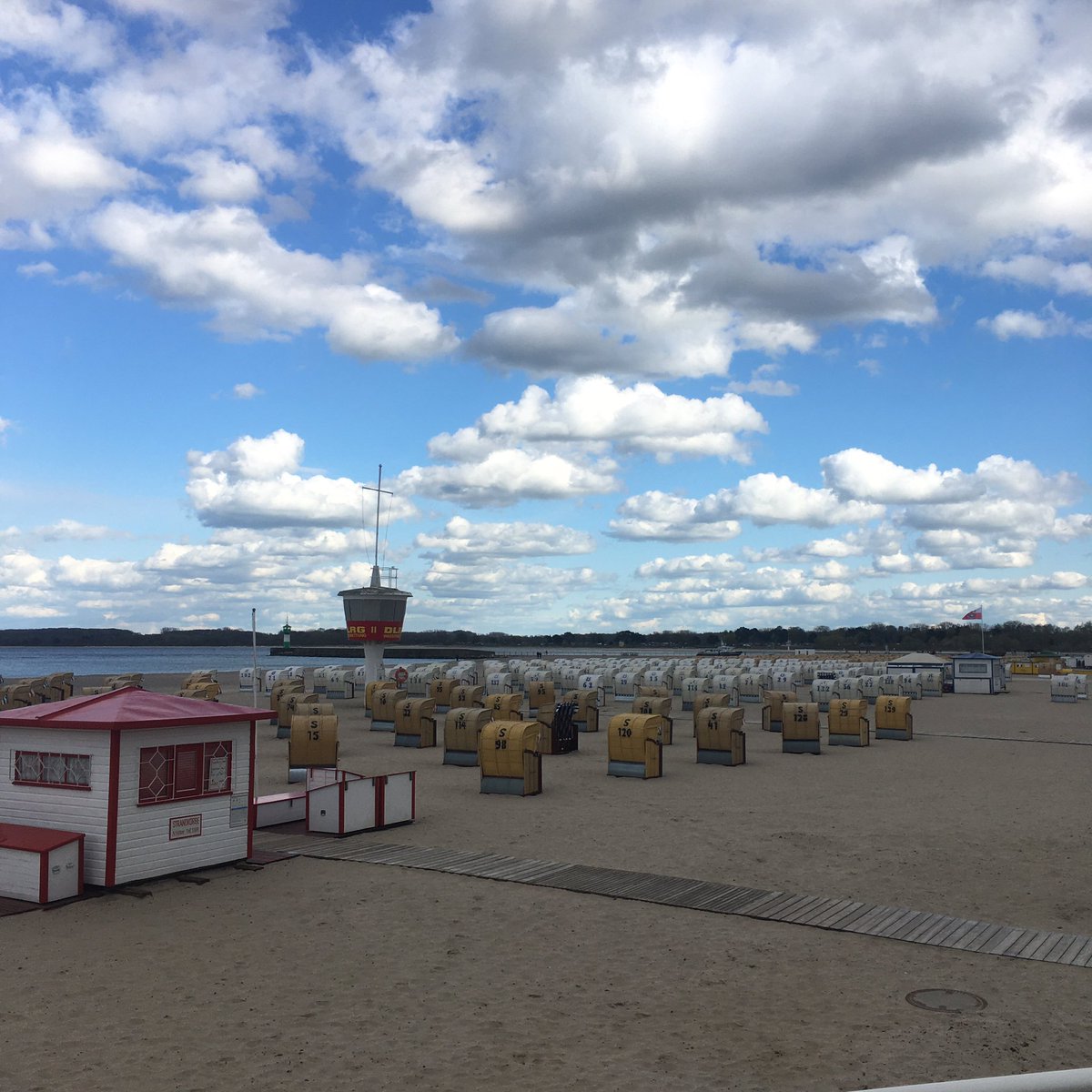 Mamaclever_'s tweet photo. @thatsanisway Schöne Grüße aus Travemünde! https://t.co/eXQTPBmPpt