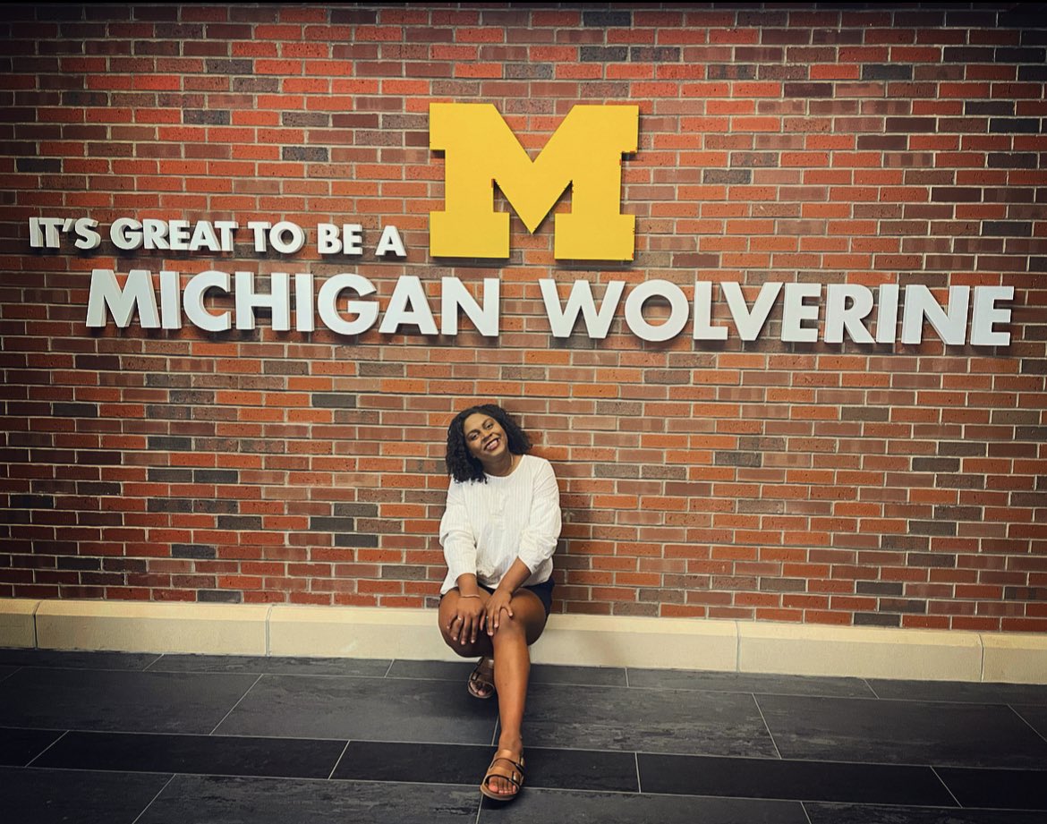 SydneyRSims's tweet photo. Wuddup doe!?
B1G things are ahead! I’m excited to be joining the @UMichFootball staff as the Director of Football Strategic Communications & Branding. As well as their on-camera talent.
#GoBlue〽️ https://t.co/cJ4mx2VRzK