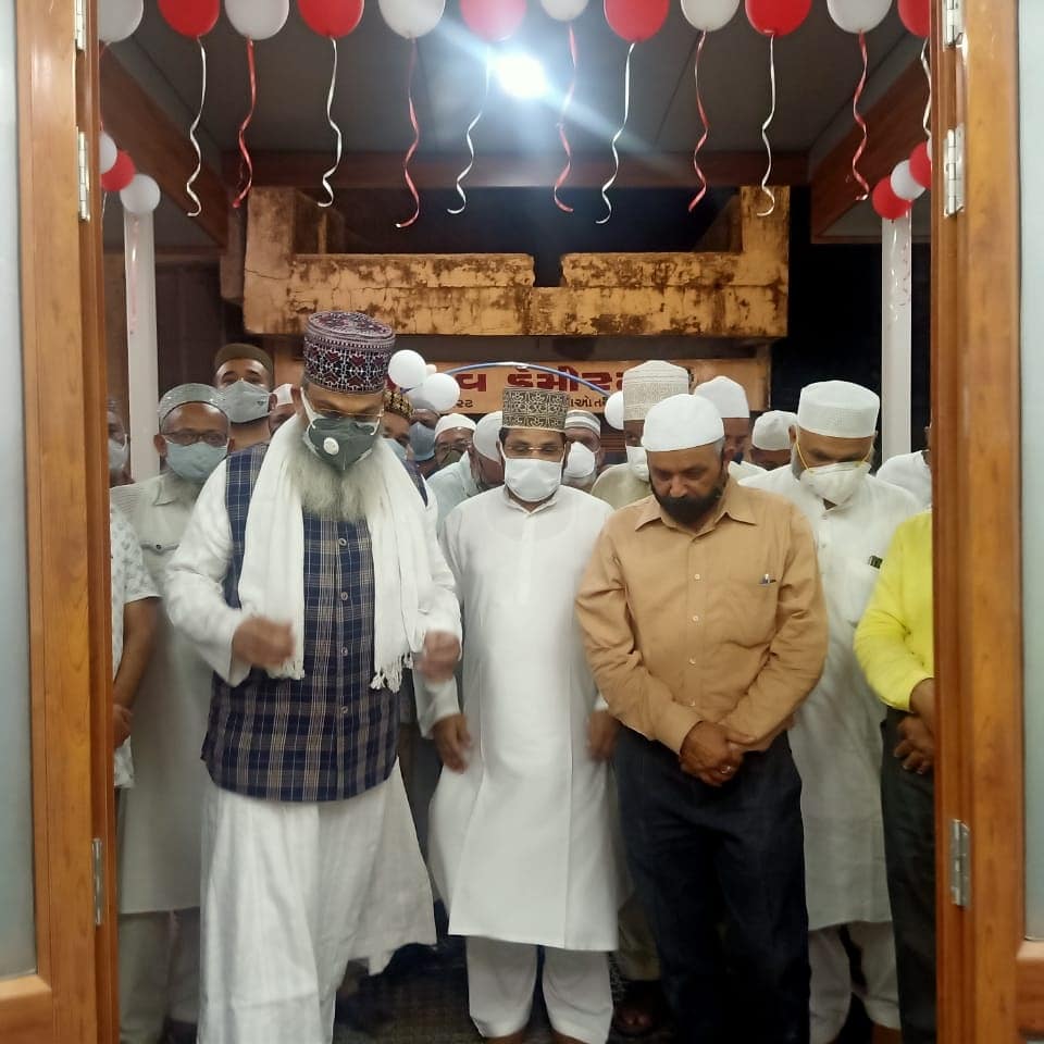 sufichannellive's tweet photo. TODAY ALHAMDULILLAH, HUZUR ASHRAFUL ULEMA ABUL HASAN SYED MUHAMMAD ASHRAF ASHRAFI AL JILANI VISITED TO FATIMA SUTARWALA MULTI-SPECIALITY HOSPITAL. 

HIMATNAGAR, GUJARAT, (🇮🇳INDIA) 

Date: 23/5/2021 https://t.co/h7KEGITTTT
