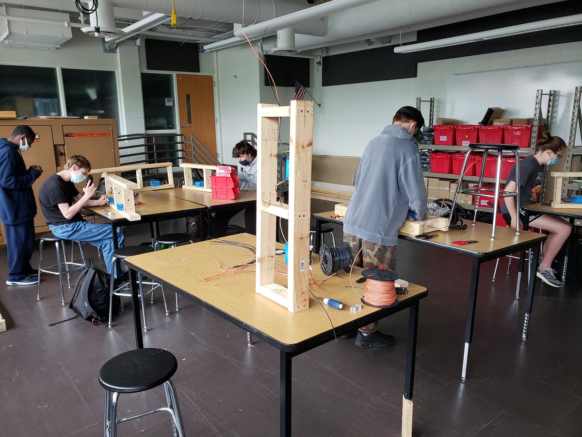 MrDDesignSSP's tweet photo. Switching gears with a little electrical wiring project!!
#trades @SSPPS6 https://t.co/CsMdgtSnaU