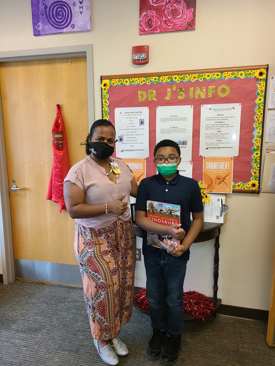DrMelindaBJohn1's tweet photo. ❤ my 3rd grade lunch buddy for today Christopher W, another @JPRyonPTO read-a-thon winner. He came equipped with a "conversation piece" too...a Dinosaur Encyclopedia! I learned all sorts of facts from him today @JPRyonES. #lunchbuddy #weflyhigh #readersarewinners https://t.co/97vS6SKKfX