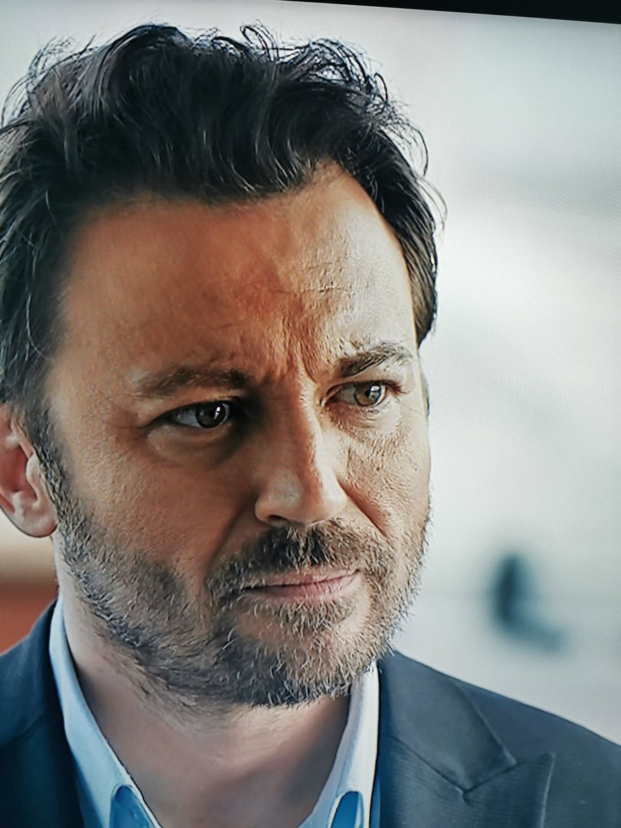 gokmel6158's tweet photo. Ömrümde böyle pezeveng baba görmedim #masumiyetfinal #masumiyet https://t.co/1FxqmATlet