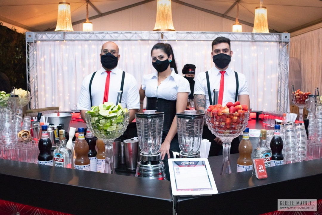 elvisbartender's tweet photo. ⠀⠀⠀⠀
📍 São Paulo
🍸 Aniversário 

 #pepperdrinks #peppers #bar #... https://t.co/I5rpNl5MeY https://t.co/3IZG8glzQo